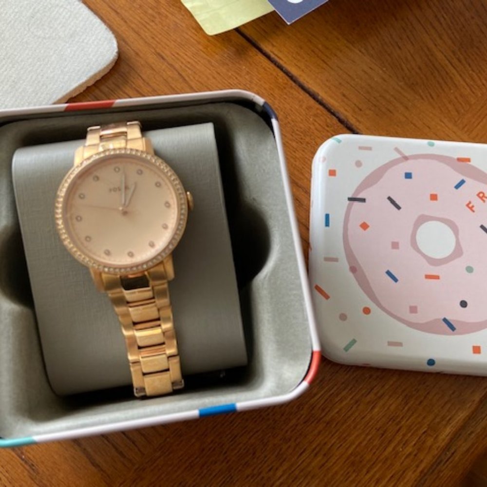 NWT Women's rose gold Fossil Watch